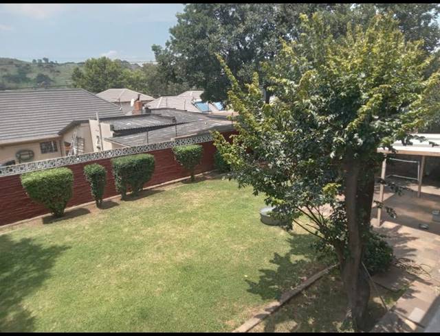 5 BEDROOM HOUSE FOR SALE IN LINMEYER